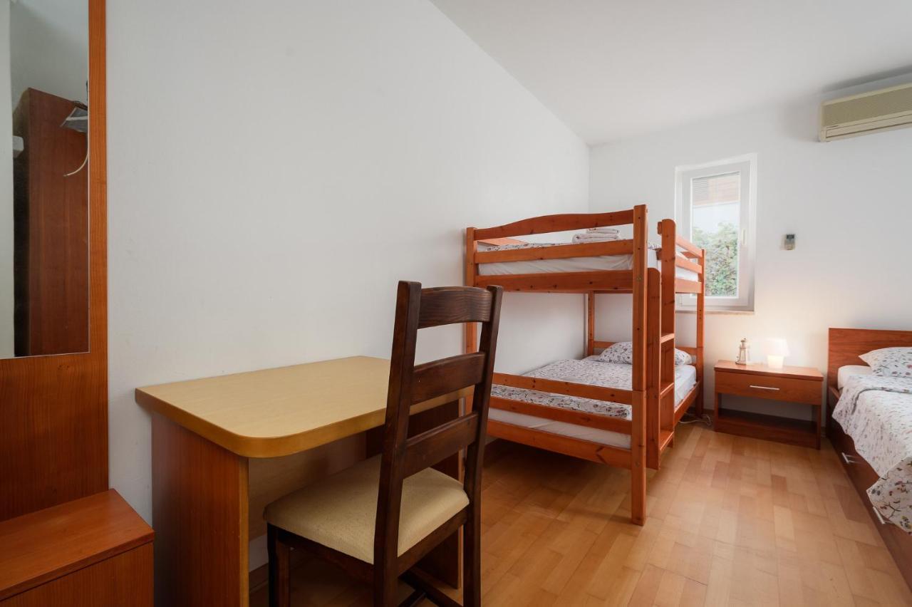 Apartman Inteuro ポレッチ エクステリア 写真