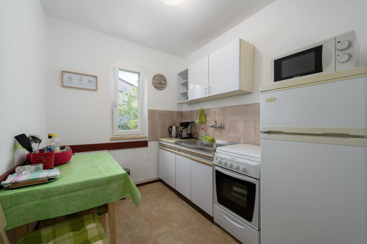 Apartman Inteuro ポレッチ エクステリア 写真