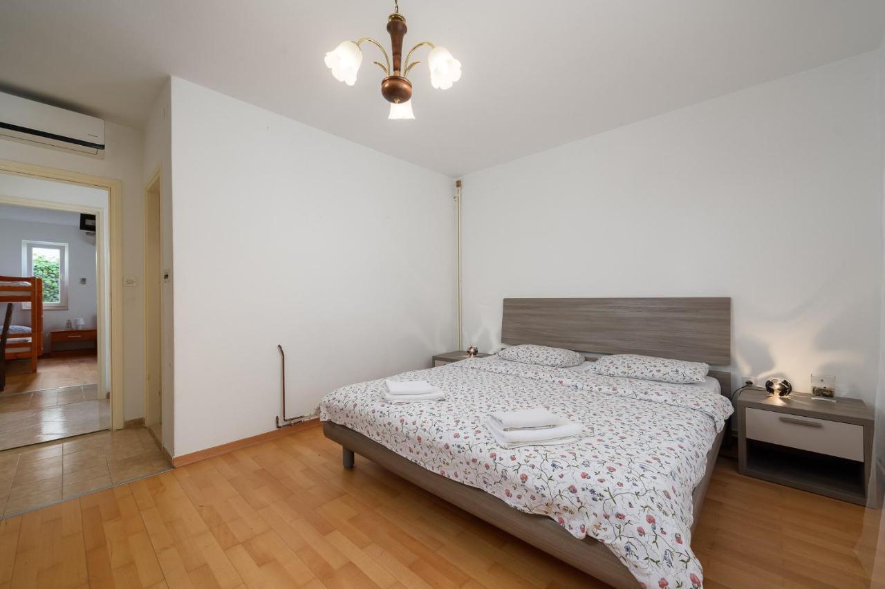 Apartman Inteuro ポレッチ エクステリア 写真