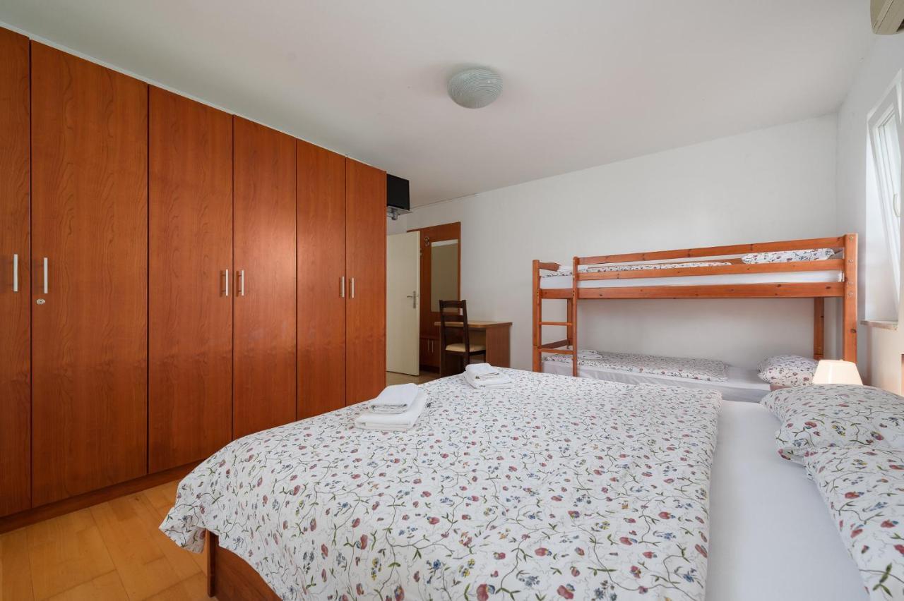 Apartman Inteuro ポレッチ エクステリア 写真